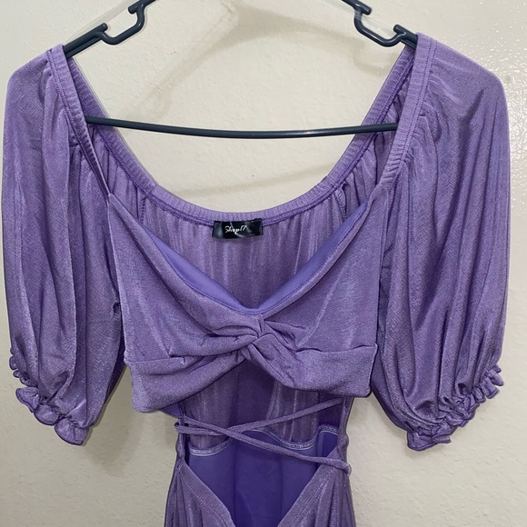 Lavender Puff Short Sleeve Open Tie Front Dress - Picture 3 of 4